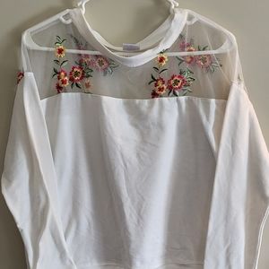 White & Flowers Sweater